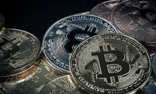 以太坊钱包提币地址错误？如何快速解决这一问题

以太坊钱包, 提币地址, 错误, 解决方案/guanjianci

引言
在加密货币的世界里，以太坊作为一种流行的区块链技术，吸引了越来越多的用户参与。然而，许多新手用户在使用以太坊钱包进行提币操作时，可能遇到一个极其令人困扰的问题——提币地址错误。这不仅可能导致资金的损失，还可能让用户感到无所适从。本文将围绕这一用户痛点，提供实用的解决方法、注意事项和预防措施，帮助用户在使用以太坊钱包时更加安全、便捷。

第一部分：理解以太坊钱包提币地址
在深入解决提币地址错误之前，我们首先需要了解什么是以太坊钱包提币地址。以太坊钱包地址是由一串字母和数字组成的唯一标识符，用于接收和发送以太币（ETH）或其他基于以太坊的代币。每个以太坊钱包都有一个独特的地址，用户在提币时需要谨慎输入，以保障资金的安全。

第二部分：提币地址错误的常见原因
提币地址错误的原因通常包括以下几种：
ul
    li输入错误：这可能是因为用户在手动输入地址时，按错了键，或是复制粘贴时未完整复制。/li
    li地址过期：某些交易所或钱包可能会在长时间不使用后更换地址。/li
    li网络选择错误：以太坊网络有时可能会与其他区块链网络混淆。/li
    li用户误解地址格式：一些用户可能不了解以太坊地址的格式，例如以“0x”开头的地址。/li
/ul

第三部分：提币地址错误的影响
提币地址错误可能导致两大类问题：
ul
    li资金丢失：如果提币地址错误，资金很可能会被发送到一个不可控的地址，导致丢失。/li
    li交易延误：如果用户在资金提取过程中填写错误地址，可能会导致交易被延迟或取消。/li
/ul

第四部分：如何检查提币地址的正确性
为了避免因地址错误带来的困扰，用户在提币前可以采取以下措施进行检查：
ul
    li确认收款地址：在提币前一一对照收款地址，确保无误。/li
    li多次确认：建议在提币前，将地址复制粘贴到记事本或其他文本编辑器中，再进行确认。/li
    li使用二维码：如果可能，可以使用二维码扫描功能来确保地址的准确性。/li
/ul

第五部分：如何快速解决提币地址错误
如果用户已经发起了提币，但发现提币地址错误，以下是一些建议：
ul
    li立即联系客户支持：大多数交易所提供客户支持服务，用户应第一时间联系客服，解释情况，争取追回资金。/li
    li提供详细证据：在联系客服时，用户应提供交易编号、提币时间等相关信息，以便更快解决问题。/li
    li关注进度：用户在联系客服后，要定期查询处理进度，以确保问题得到快速响应。/li
/ul

第六部分：防止提币地址错误的技巧
为了进一步降低提币地址错误的概率，用户可以采用以下小技巧：
ul
    li使用专业的钱包管理工具：这些工具通常会提供地址检查功能，帮助用户核实地址的正确性。/li
    li定期检查钱包地址：长时间不使用钱包的用户，可以定期检查和更新地址信息，以确保接收准确无误。/li
    li记录重要信息：将重要的提币地址记录在安全的位置，并定期进行核对。/li
/ul

第七部分：总结与展望
在加密货币的应用过程中，提币地址错误是一个常见而不容忽视的问题。用户应当意识到这一点，并采取有效措施避免或解决相关问题。虽然在某些情况下，资金可能无法追回，但细致谨慎的操作一定能够降低错误的发生率。希望通过本文的介绍，能够帮助各位用户在以太坊的钱包使用中更加安全、自信。

额外建议：文档和社区支持
在学习和使用以太坊钱包的过程中，用户还可以参考官方文档及参与各种社区讨论。这些资源不仅可以提供实用的技巧，也能够帮助用户与其他用户交换经验，避免常见的错误，提高使用钱包的效率和安全性。同时，参与社区讨论还可以让用户了解当前的安全动态，更好地保护自己的资产。

通过上述内容，希望广大以太坊用户在提币时能够更小心、更谨慎，避免因提币地址错误而造成资金损失的情况，不仅要了解如何操作，更要懂得如何保障自己的资产安全！

div
  以上内容为以太坊钱包提币地址错误相关问题的详尽分析，若有其他疑问，欢迎随时交流。
/div